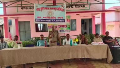 मगरलोड: शाला प्रवेशोत्सव के दौरान स्कूली बच्चों को यातायात नियमों की जानकारी दी गई