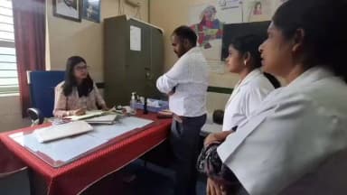 ఎల్లారెడ్డిపేట: సీజనల్ వ్యాధులపై అవగాహన కల్పించాలి,వైద్యులు,సిబ్బంది అందుబాటులో ఉండాలి:రాజన్న సిరిసిల్ల జిల్లా కలెక్టర్ గరిమ అగ్రవాల్