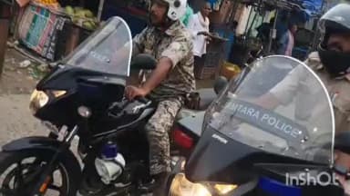 जामताड़ा: शांतिपूर्ण माहौल में मुहर्रम मनाने को लेकर पुलिस ने किया फ्लेग मार्च एसडीपीओ इंस्पेक्टर सहित अन्य अधिकारी रहे मौजूद