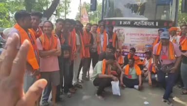 पानसेमल: श्री सुंदरकांड मित्र मंडल के स्वर्णिम 50 वर्ष पूर्ण होने पर 50 सदस्यों का दल खेतिया से अयोध्या के लिए हुआ रवाना