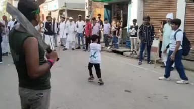 शिवहर: प्रशासन की मौजूदगी में मोहर्रम पर्व पर ताजिया जुलूस निकाला डीएम, एसपी की निगरानी में पुलिस पदाधिकारी सभी जगह तैनात