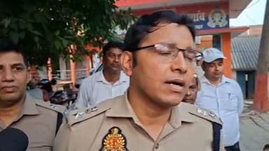 मोहर्रम पर्व के अवसर पर चल रहे दसवीं के ताजिया जुलूस के अंतर्गत सुरक्षा एवं कानून-व्यवस्था के संबंध में #SPGonda श्री विनीत जायसवाल की बाइट https://t.co/xOOk462E9e