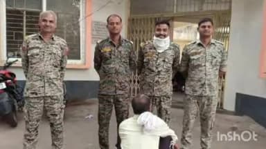 मेहगांव: हत्या के बाद फरार 10000 का इनामी बदमाश मेहगांव पुलिस ने पकड़ा