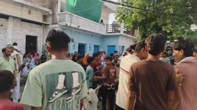 इमाम हुसैन की याद में निकला ताजिया जुलूस, जनप्रतिनिधियों ने पुष्पमाला पहनाकर किया आत्मीय स्वागत