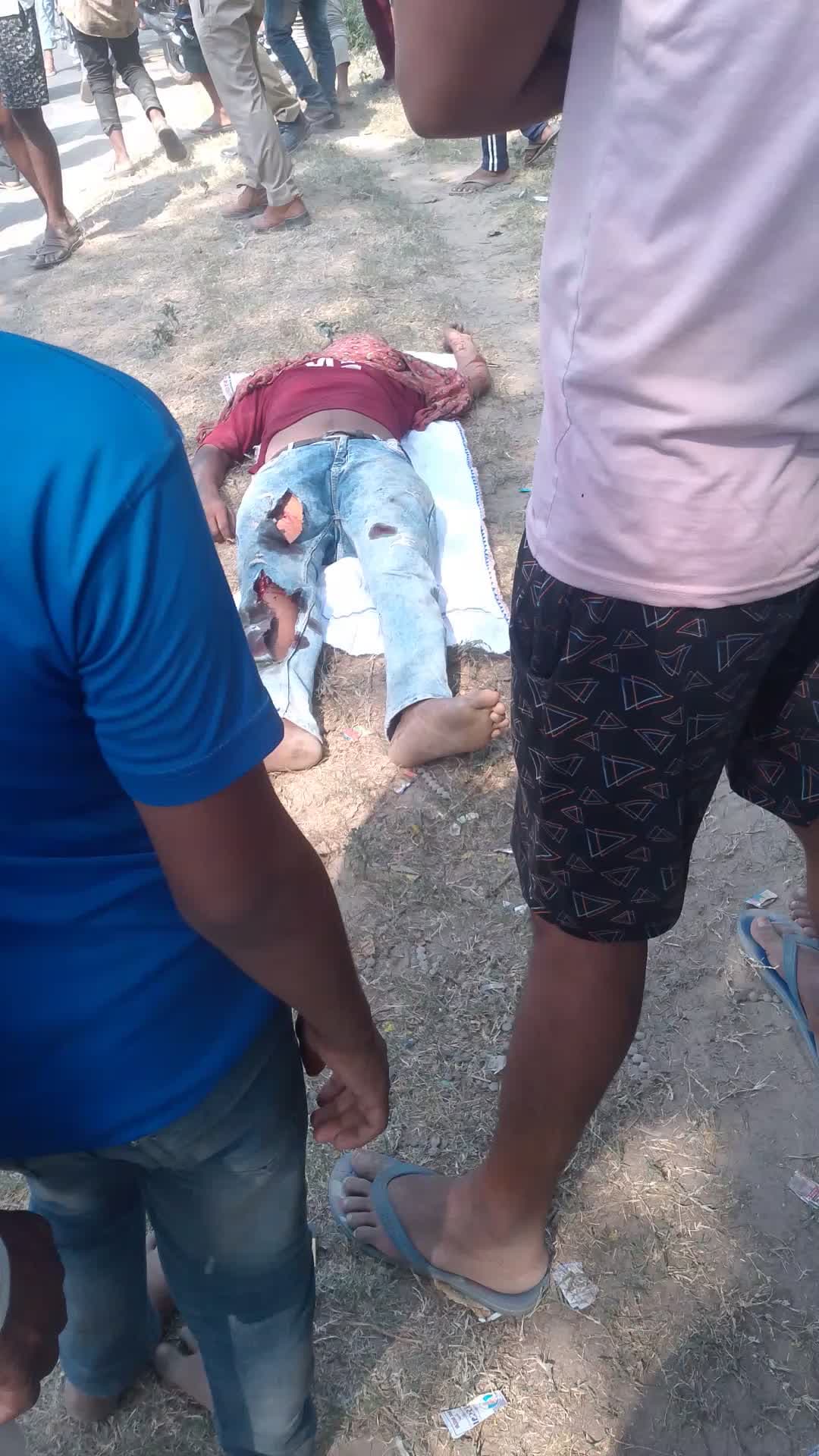 बंजारन टांडा के पास पेट्रोल पंप के सामने बाइक और ट्रैक्टर ट्राली से बाइक वाले की
मौत हो गई