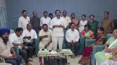 సంగారెడ్డి: జూన్ 30న ఫీజు రియంబర్స్మెంట్ బకాయిలు చెల్లించాలని కోరుతూ కలెక్టర్ కార్యాలయం ముందు బీసీ సంఘం ఆధ్వర్యంలో ధర్నా