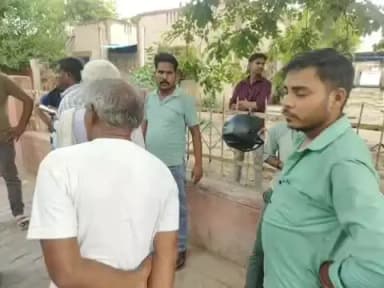 फर्रुखाबाद: बिजली के करंट से बिजली मिस्त्री की मौत, डॉक्टर ने किया मृत घोषित, परिवार में मचा कोहराम