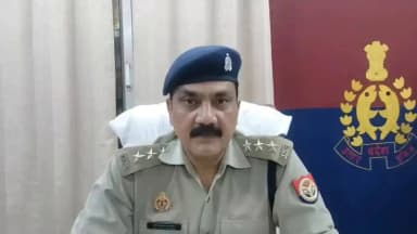#Saharanpurpolice
#बाईट
➡️अवगत कराना है कि दिनांक 27.06.2026 को थाना मंडी क्षेत्रान्तर्गत निवासी दीन मोहम्मद निवासी हसन कॉलोनी, सहारनपुर द्वारा शिकायत दी गई कि उनकी पुत्री नगमा का विवाह शामली जनपद के कांधला क्षेत्र में निर्धारित था तथा दिनांक 27.06.2026 को बारात आनी थी। वधू पक्ष द्वारा आरोप लगाया गया है कि दहेज की मांग पूरी न किए जाने के कारण वर पक्ष बारात लेकर नहीं आये।
➡️प्रकरण में वधू पक्ष द्वारा दिए गए प्रार्थना-पत्र के आधार पर जांच की जा रही है। जांच के दौरान प्राप्त साक्ष्यों एवं तथ्यों के आधार पर संबंधित व्यक्तियों के विरुद्ध नियमानुसार आवश्यक वैधानिक कार्यवाही की जाएगी।
➡️जिसके संबंध में क्षेत्राधिकारी प्रथम,सहाारनपुर के द्वारा दी गयी बाईट।
@Uppolice
@adgzonemeerut
@digsaharanpur
@aajtak
@bstvlive
@News18UP