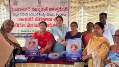 పటాన్చెరు: రామచంద్రాపురం లో మహిళల కు చీరల పంపిణీ
