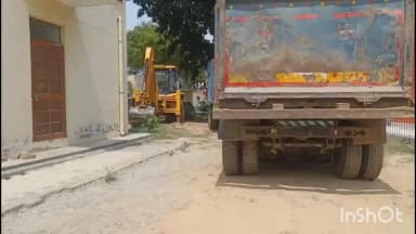 हापुड़: गांव बिगास के जंगल से अवैध खनन करते हुए खनन अधिकारी और स्थानीय पुलिस ने किया पकड़, 3 डंपर और 1 जेसीबी मशीन की गई सीज