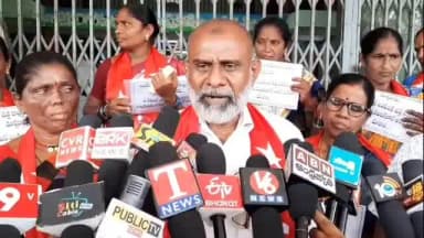 రామగుండం: రాక్ పిక్కర్లను ఔట్సోర్సింగ్ లోకి తీసుకోవాలి : మున్సిపల్ వర్కర్స్ ఔట్సోర్సింగ్ ఎంప్లాయిస్ యూనియన్