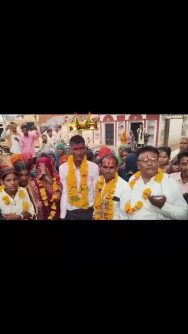 यह लड़का पागल औरत सेक्सी बस बढ़िया से है यह लड़का बहुत गरीबीपरिवार से आज मेहनत रंग लाई तब फौजी बना भाई इसको फेमस कर दो