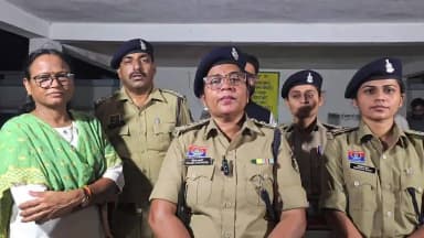 चांपा: कोसमंदा गांव में नशा मुक्त अभियान को लेकर चांपा SDOP योगिता बाली खापर्डे ने दी जानकारी