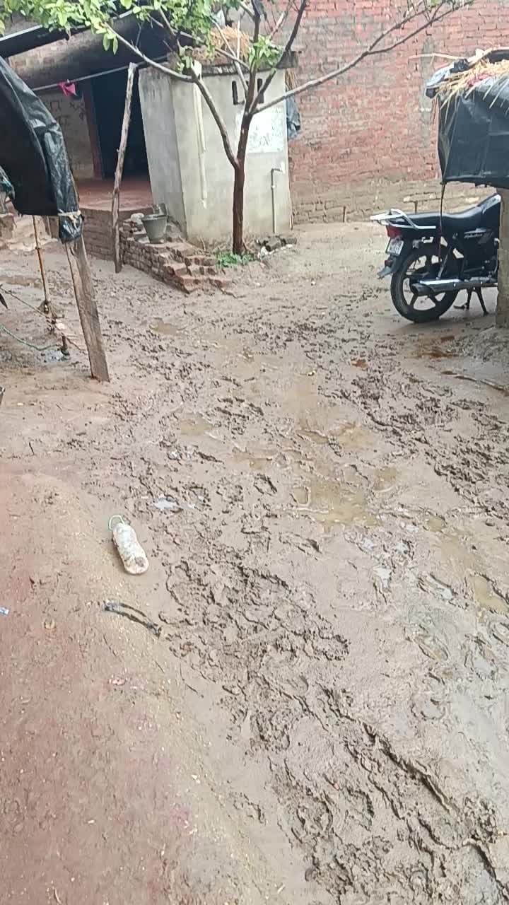 #khaga Fatehpur @malkhanpur
haye raye sadaas