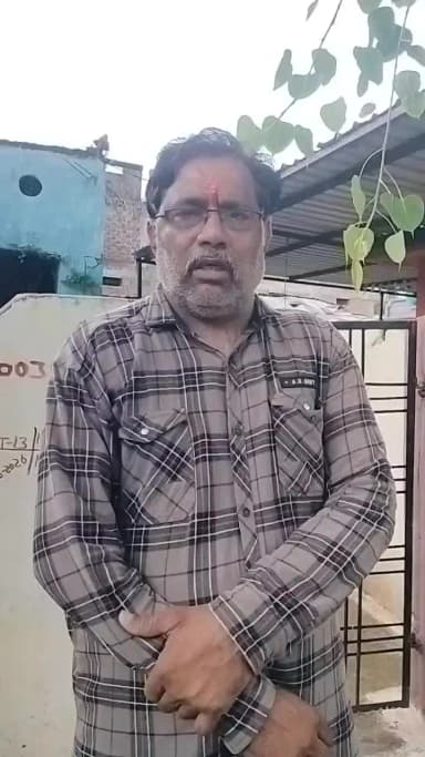 गुलाबगंज_ग्राम पंचायत गूलरखेड़ी निवाशी श्री मनोज उपाध्याय जी की रोड पर प्रतिक्रिया