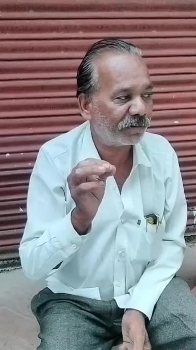गुलाबगंज_ग्राम पंचायत गूलरखेड़ी निवाशी श्री नारायण कुशवाह जी कि रोड पर प्रतिक्रिया