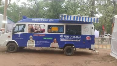 रामगढ़ महोत्सव में आठ तंबुओं में लगे स्वयं सहायता समूह वा विभागीय स्टॉलl ग्राम वासियों के लिए भोजन की व्यवस्था नही l