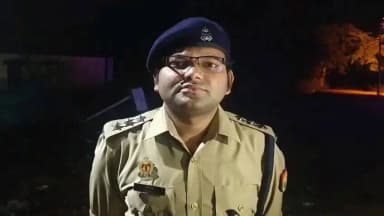 थाना मांची क्षेत्रान्तर्गत वर्षा के दौरान नाला में अचानक अत्यधिक जलप्रवाह हो जाने के कारण 03 व्यक्ति बह गए। 01 व्यक्ति को सकुशल बचा लिया गया,01 व्यक्ति का शव बरामद कर लिया गया तथा 01 बालक की तलाश जारी है।उक्त के संबंध में #CO_SADAR की बाइट।
@Uppolice
@digmirzapur
@adgzonevaranasi https://t.co/VF65Pa37jF