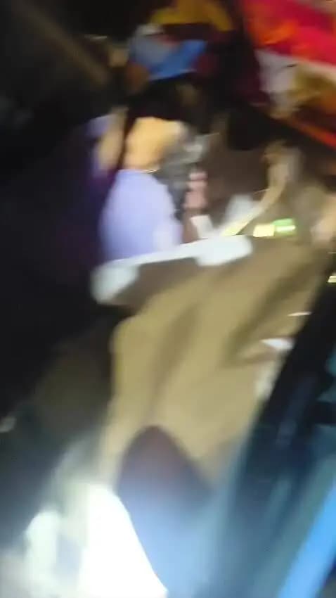 Jharkhand jila Sahibganj rajmahal road accident hai aur teen aadami khatm ho chuka hai aur ek Gambhir Roop se Ghayal hai