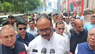 डिप्टी सीएम ने लोहिया संस्थान से संचारी रोग अभियान का शुभारंभ किया,कहा-डेंगू-मलेरिया से बचाव के लिए जन सहभागिता जरूरी