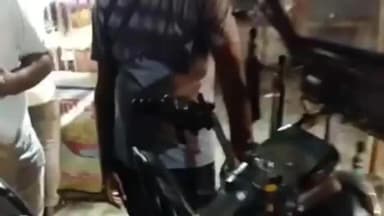 नवाबगंज: बाराबंकी में हैकर्स का नया खेल, बीच रास्ते में बंद हुआ ई-रिक्शा, हैकिंग का दावा करने वाला वीडियो हुआ वायरल