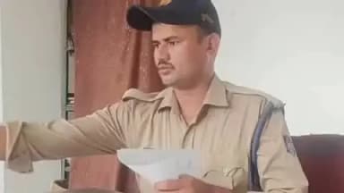 टीकमगढ़: ईदगाह मार्केट: तेज रफ्तार बाइक डिवाइडर से भिड़ी: एक युवक की मौत, जिला अस्पताल में पोस्टमार्टम