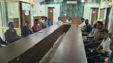 खकनार: शाहपुर नगर परिषद में संबल योजना की सहायता राशि के प्रमाण पत्रों का हुआ वितरण