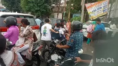 लखीमपुर: यूपीटीईटी परीक्षा के दौरान शहर में जाम लगा, स्कूली बच्चों समेत हजारों लोग हुए परेशान