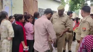 लखीमपुर: भगवान दीन आर्य कन्या इंटर कॉलेज सहित 15 केंद्रों पर शिक्षक पात्रता परीक्षा की प्रथम पाली सफलतापूर्वक संपन्न