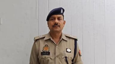 दि 02.07.2026 थाना सहतवार बस्ती महादनपुर में 01 व्यक्ति जो तिलक समारोह में आया था। अरुण यादव ने बताया कि तिलक समारोह में आए उसके 02 दोस्तों द्वारा उसके सीने में गोली मार दी गयी है, इस संबंध में अपर पुलिस अधीक्षक उत्तरी श्री दिनेश कुमार शुक्ला की वीडियो बाइट👇 #BALLIA #बलिया https://t.co/OpQnraHvm2