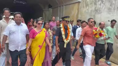 गोड्डा: सेना से लौटे वीर जवान का हुआ भव्य स्वागत
रेलवे स्टेशन पर सूबेदार मेजर ऑनरेरी कैप्टन श्याम यादव का फूलमालाओं से