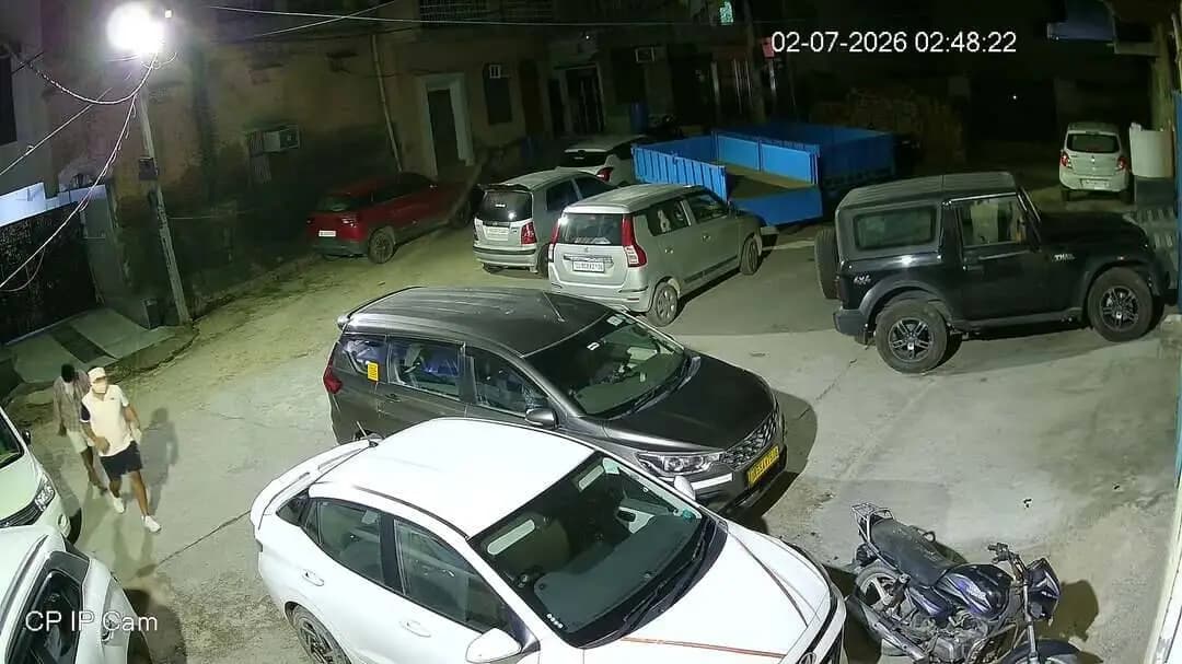 Majra dabas north west Delhi me ये हमलावार हमला करके गए हैं आज कोई इनको जानते हो तो बताएं