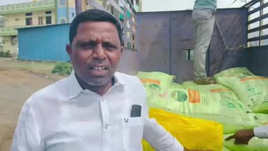 అదిలాబాద్ అర్బన్: తెలంగాణ రాష్ట్రంలో DAP లేక మహారాష్ట్ర నుండి DAP తెచ్చుకుంటున్న తెలంగాణ లోని ముఖరా కే రైతులు