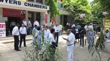 पंचकूला: कालका में वकील के साथ मारपीट के मामले को लेकर पंचकूला में वकील हड़ताल पर