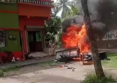 শ্যামপুুর ২: শ্যামপুরের নাকোল গ্রাম পঞ্চায়েতের উপ প্রধানের বাড়িতে ভাঙচুর ও বিক্ষোভ
