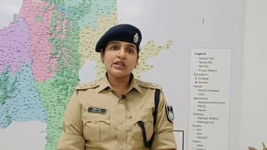 #गुना पुलिस द्वारा #SafeClick2.0 अभियान के तहत चलाया जा रहा है साइबर जागरूकता अभियान - SP Guna MP श्रीमती हितिका वासल
#Guna CM Madhya Pradesh Dr Mohan Yadav Jansampark Madhya Pradesh Gwalior Commissioner Home Department of Madhya Pradesh Panchayat, Rural Development and Social Welfare Department of Madhya Pradesh