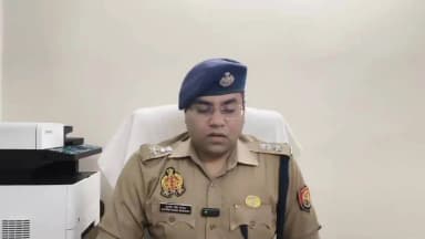 थाना हण्डिया के बनपुरवा गांव सरायपीथा मे फंदे से लटका शव मिलने पर पुलिस द्वारा कृतकार्यवाही व डीसीपी गंगानगर द्वारा बाइट
