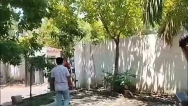 छतरपुर नगर: सुरक्षा की मांग लेकर एसपी ऑफिस पहुंचा प्रेमीजोड़ा, मायके पक्ष ने दूसरी शादी कर बच्चों को छोड़ने के लगाए आरोप,हुआ हंगामा