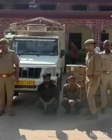 सलेमपुर: देवरिया के सुतावर मोड के पास पुलिस ने पिकअप से 72 पेटी अवैध शराब बरामद की, दो गिरफ्तार