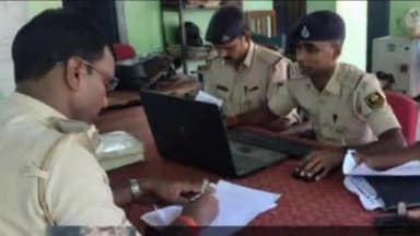 पतरघट: दैनिक रोल कौल सह समीक्षा बैठक आयोजित, अपराध नियंत्रण को प्रभावी बनाने के लिए हुआ विमर्श