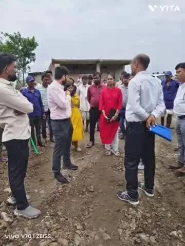 महिदपुर: उज्जाैन जिला पंचायत के मुख्य कार्यपालन अधिकारी (CEO) श्री श्रेयांस कुमट ने ग्रामीण विकास कार्यों का औचक निरीक्षण