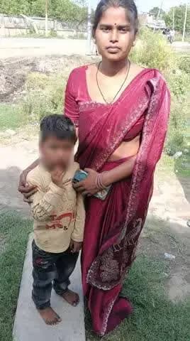 बलरामपुर समाचार गायब हुए बच्चे को कुछ घंटे में बरामद कर डायल 112 पुलिस ने किया बड़ा कार्य लोगों ने उनके कार्यकी की प्रश्