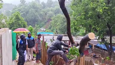 लगातार बारिश के बीच में राहत एवं बचाव कार्य तेज पालिका परिषद और जनप्रतिनिधि ने मोर्चा संभाला