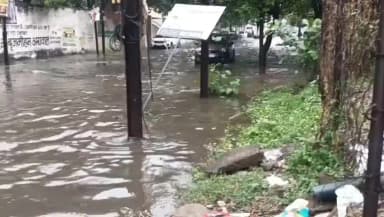 रायपुर: पहली बारिश में ही राजधानी जलमग्न, निगम के दावे फेल, चौक-चौराहों पर भरा पानी