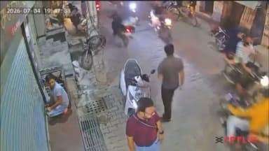 रादौर: ज्वेलर्स से लूट का सीसीटीवी आया सामने, व्यापारियों ने की जल्द गिरफ्तारी की मांग