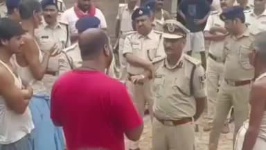 बलिया: सोनू-मोनू की गिरफ्तारी से जुड़े एक वायरल वीडियो की जांच के लिए पटना सीआईडी की टीम और डीआईजी बरियारपुर ग्राम पहुंचे