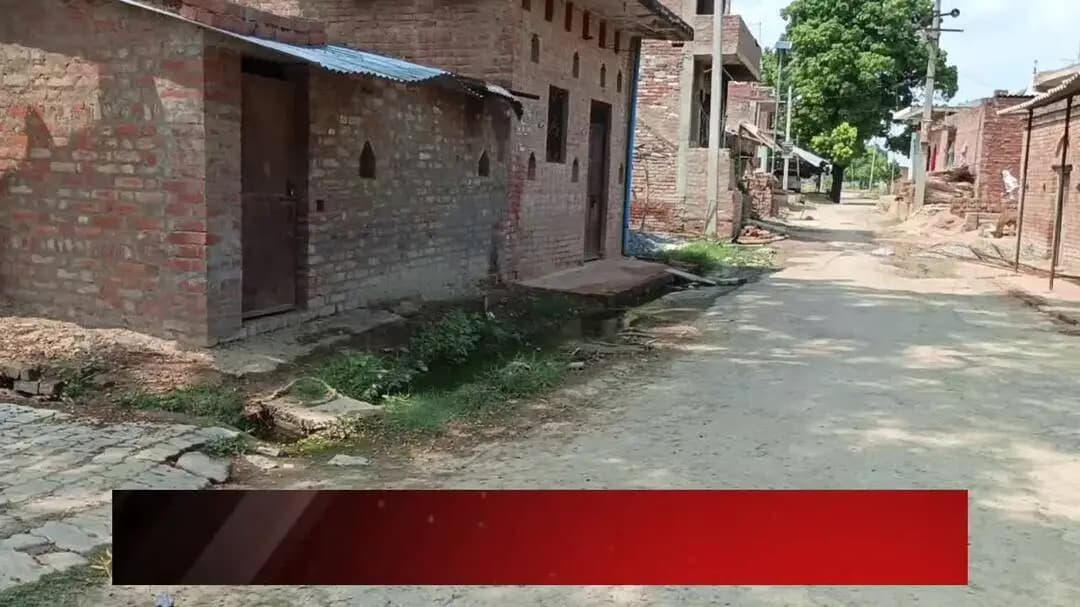 मंझनपुर: पंचायत की पोल मे देखिये एक और गाँव की पोल 10 News Nation #tennewsnation #10newsnation #voiceofkaushambi #BreakingNews
