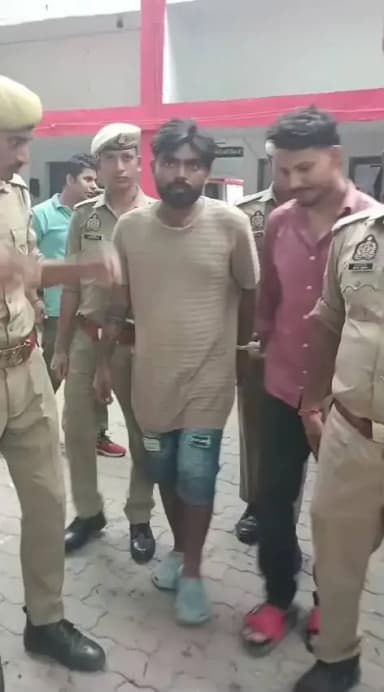#महोबा:अधिवक्ता पर जानलेवा हमले के दो इनामी आरोपी गिरफ्तार, दोनों पर था 10-10 हजार रुपये का इनाम,दो आरोपियों की तलाश।
