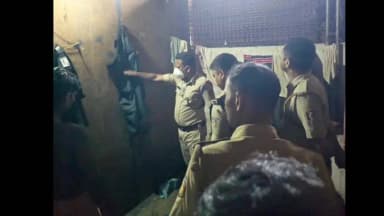 കണ്ണൂർ: കണ്ണൂർ സിറ്റി പോലീസ് പരിധിയിൽ അതിഥി തൊഴിലാളികളുടെ താമസസ്ഥലങ്ങളിൽ വ്യാപക റെയ്ഡ്