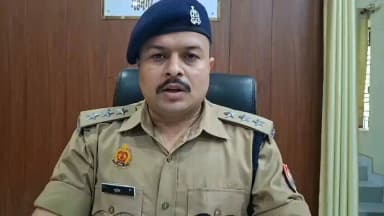 #आजमगढ़: थाना देवगाव क्षेत्रांतर्गत उपनिरीक्षक द्वारा रात्रि में गांव में जाने पर ग्रामीणों द्वारा की गई आपत्ति, क्षेत्राधिकारी लालगंज द्वारा जांच की जा रही है, के संबंध में क्षेत्राधिकारी लालगंज भूपेश पाण्डेय की बाइट।
@Uppolice
@adgzonevaranasi
@digazamgarh https://t.co/IrVpSiLvha